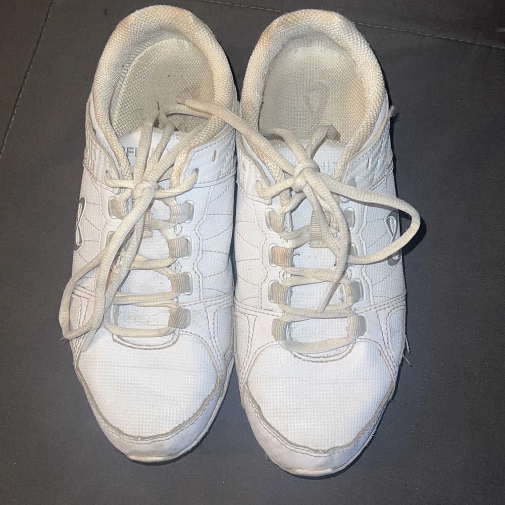 Nfinity Rival Cheer Shoe